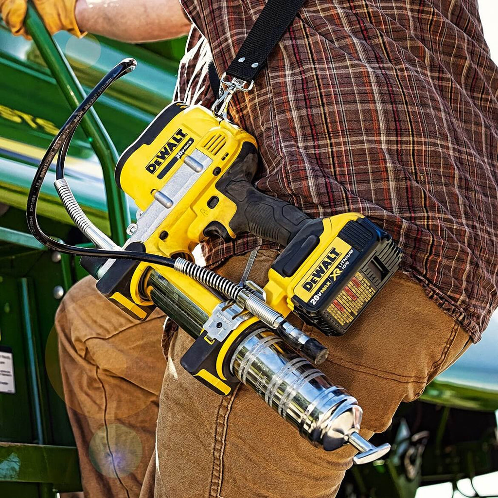 DeWALT DCGG571M1 20V MAX Lithium Ion Automatic 42 Grease Gun Tool Kit